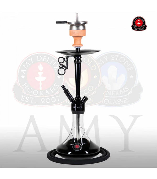 Amy Deluxe 066.02 Alu S hookah in zwart met meerkamersysteem en stabiele voet