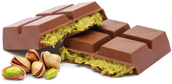 Vooraanzicht van de Crispy Pistachio Dubai Chocolade XXL reep van 210 gram met pistache en knafeh