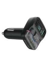 Exclusive Swiss Wireless FM transmitter met USB-C oplaadpoort en twee extra USB-aansluitingen in de auto