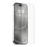 Ultradun gehard glas screenprotector op het scherm van een iPhone 16 Pro Max