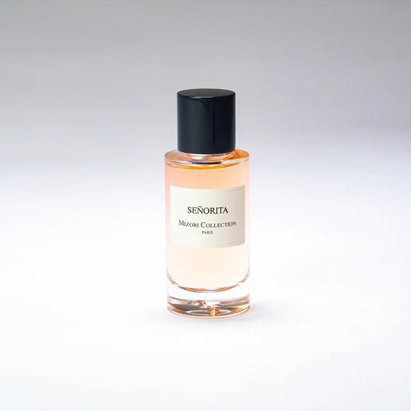 Fles Señorita eau de parfum 50 ml van Mizori Collection